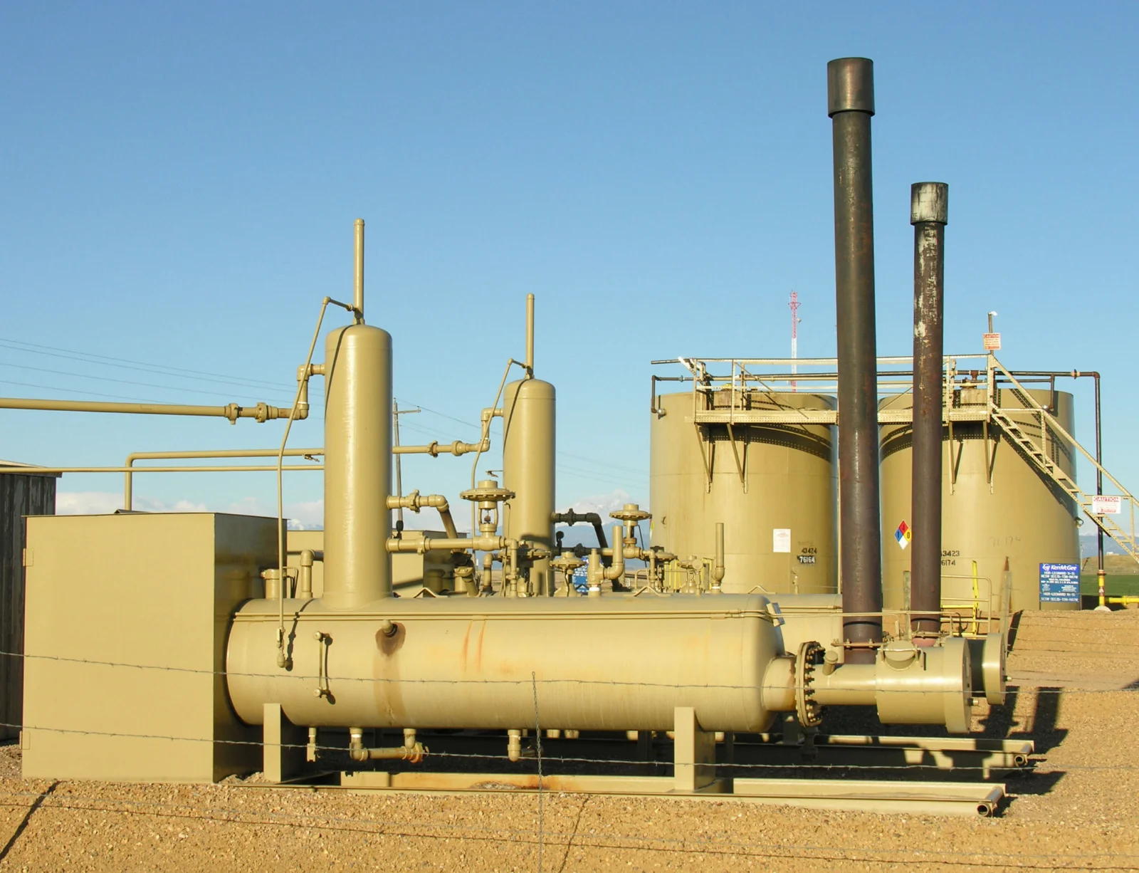 A crude oil pipeline pump station showing pumps, vessels and station piping